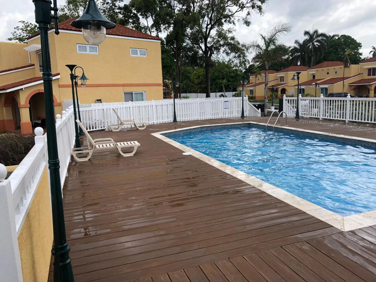 Anna'S Joye Chatham Montego Bay Exterior foto